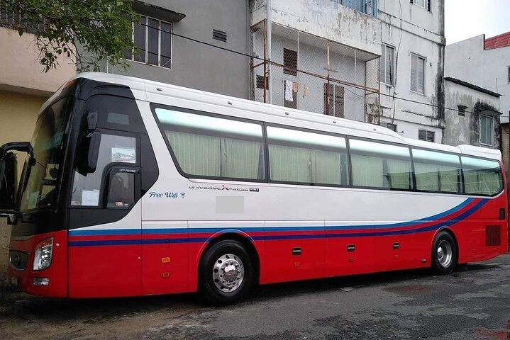 Privébus van Ho Chi Minh Airport SGN naar Ho Chi Minh Hotels