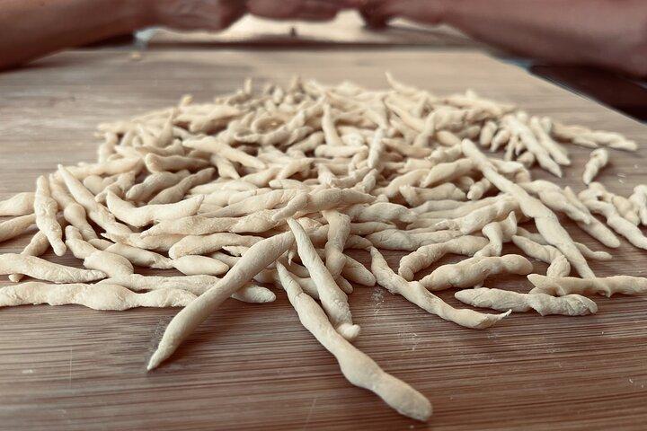 パスタ、ペスト、ティラミスクラス リオマッジョーレ、チンクエテッレ