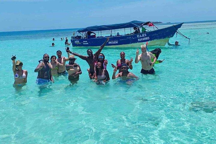 Visit San Blas Paradise: Day Tour to 4 Islands with Lunch & Drink