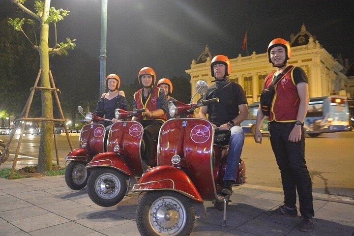 Hanoi Vespa Tours: Hanoi Vintage Vespa Food Tours