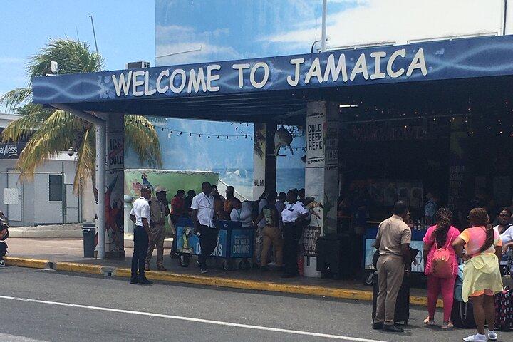 Privat lufthavnstransport til hoteller og Airbnb i Montego Bay