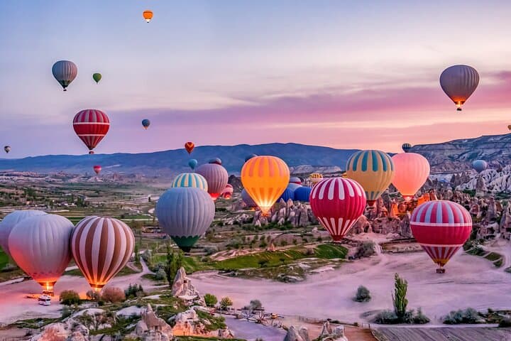 4 Days Istanbul to Cappadocia by Plane+Hot Air Balloon