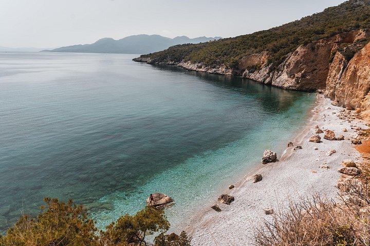 アイギナ島 - メトピ島とスカラ島へのユニークなセーリング体験