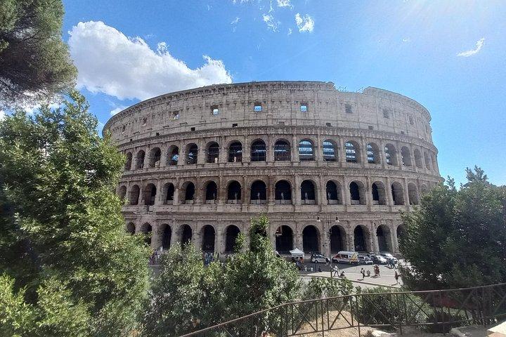 Visite guidée en voiturette de golf en petit groupe : points forts de la ville de Rome