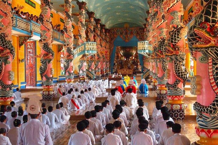 Cao Dai Temple e Black Lady Mountain Adventure (privado)
