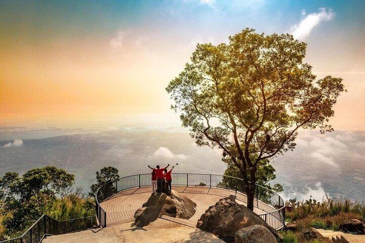 Cao Dai-templet og Black Lady Mountain Adventure (privat)