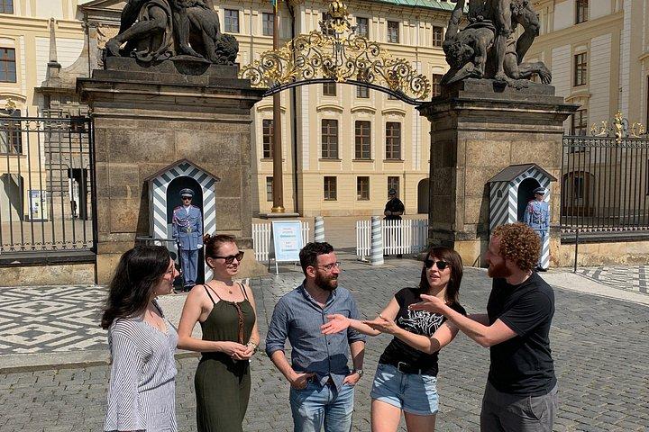 Tour del Castello di Praga e dei Pub con bevande incluse