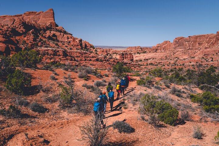 Arches Full Day Private Tour & Hike