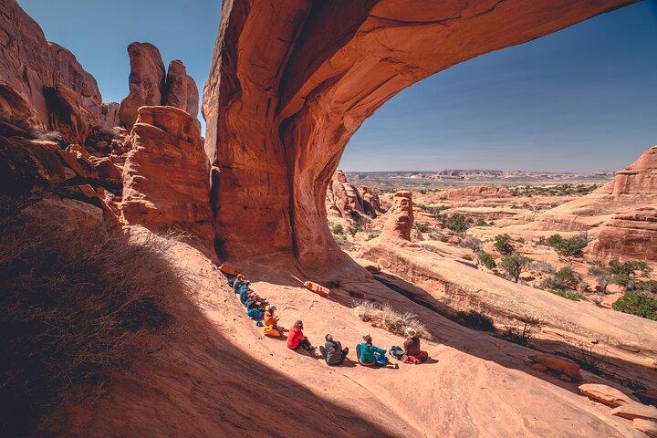 Arches Full Day Private Tour & Hike