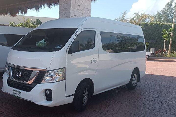 Privater Transfer vom Flughafen Cancun zur Hotelzone von Cancun