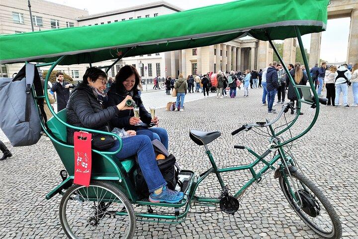 Berlim Rickshaw & Taylor Made (máximo 2 pessoas cada)