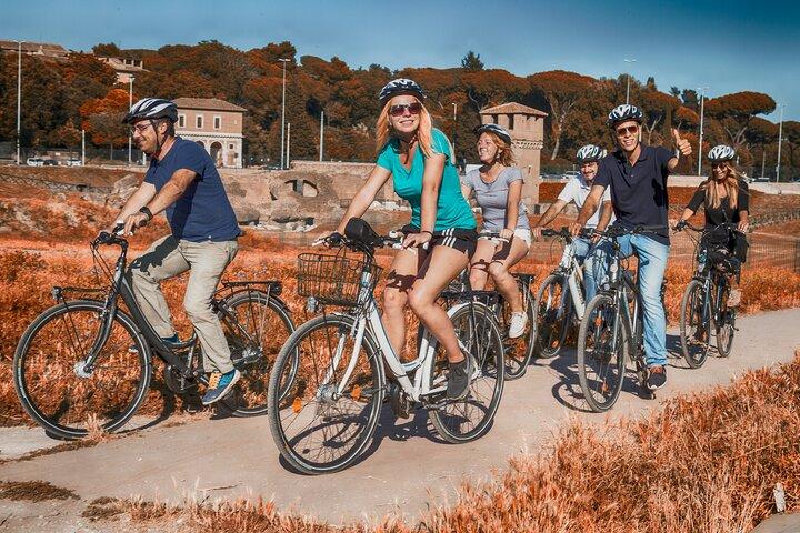 Tour en bicicleta eléctrica por la Vía Apia y los acueductos