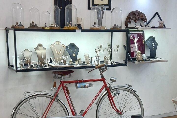 3-Hours Artisanal Shopping Tour in Rome