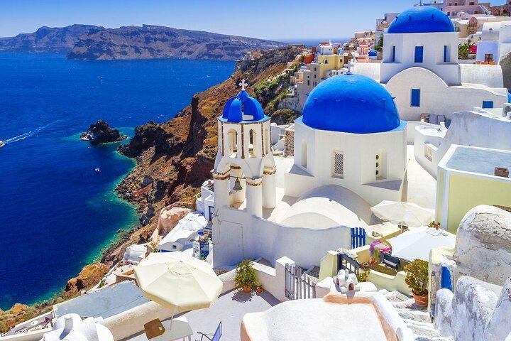 Tour privado por lo más destacado de Santorini y cata de vinos con guía local
