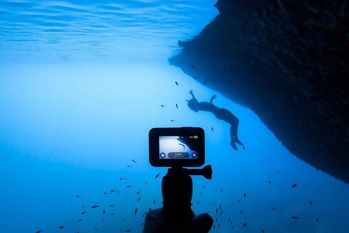 プロチダ島またはイスキア島を巡る5時間のボートツアー（プライベート）