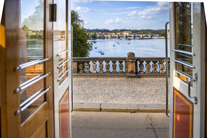 Prag Hopp på Hop av sightseeing spårvagn