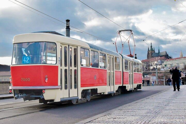 Prag Hopp på Hop av sightseeing spårvagn