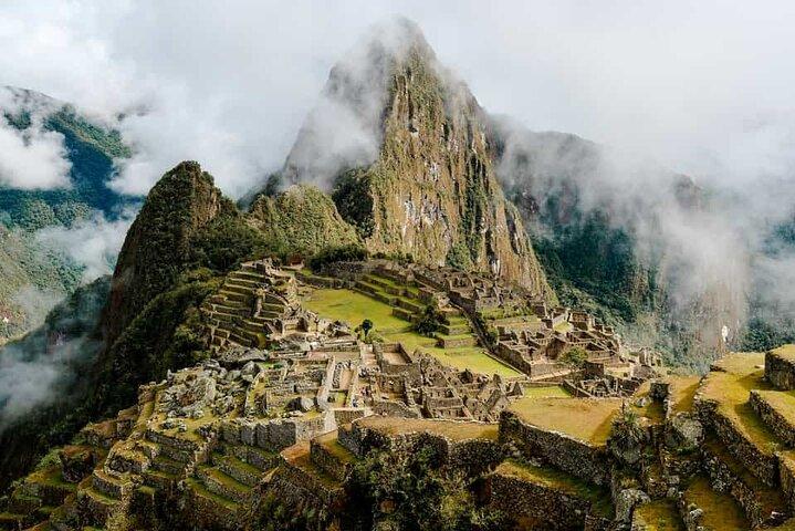 Inca Trail 2 Days to Machu Picchu & Panoramic Train