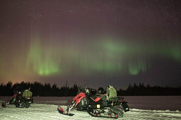 Safari en motoneige de 3 heures pour rechercher les aurores boréales à Levi