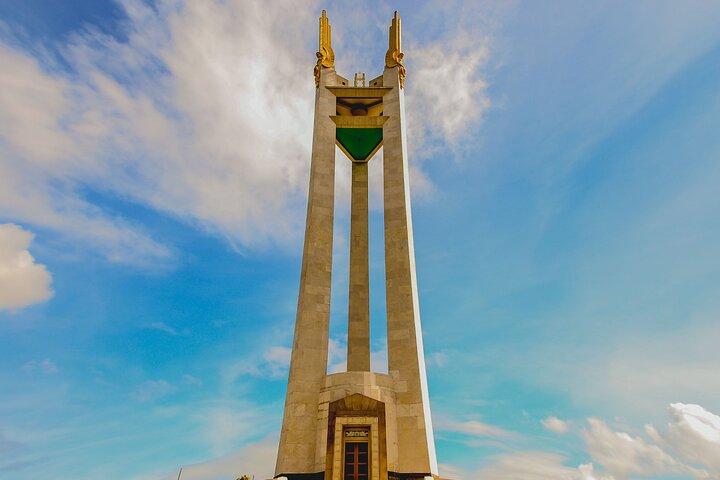 Tour privato a piedi personalizzato con una guida locale a Quezon City