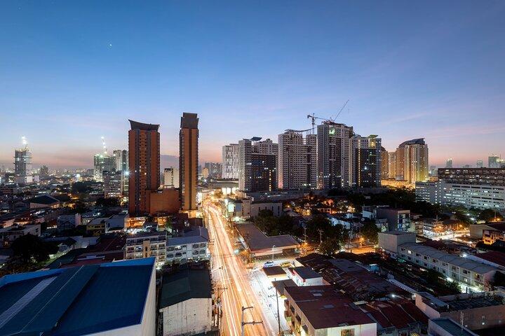 Tour privato a piedi personalizzato con una guida locale a Quezon City