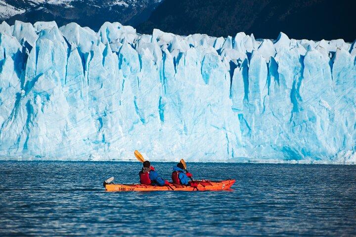 Esperienza in kayak sul ghiacciaio Perito Moreno senza trasporto