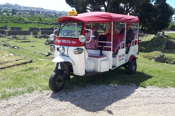 TOUR TUK TUK histórico (fortaleza de Game of Thrones e Salona)