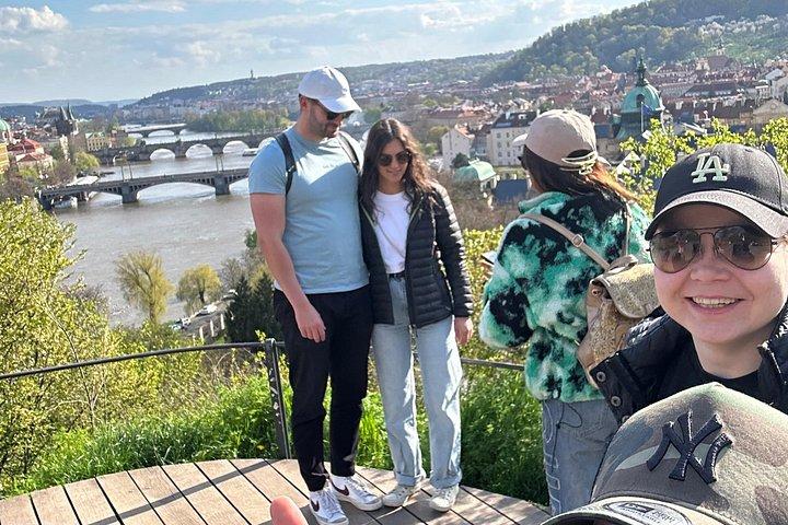 Privat live-guidet E-scooter-tur i Prag: 2 timer