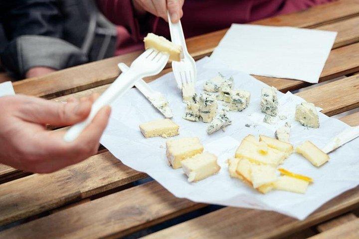 パーソナライズされたプライベートな地元の食通とのダブリンフードツアー
