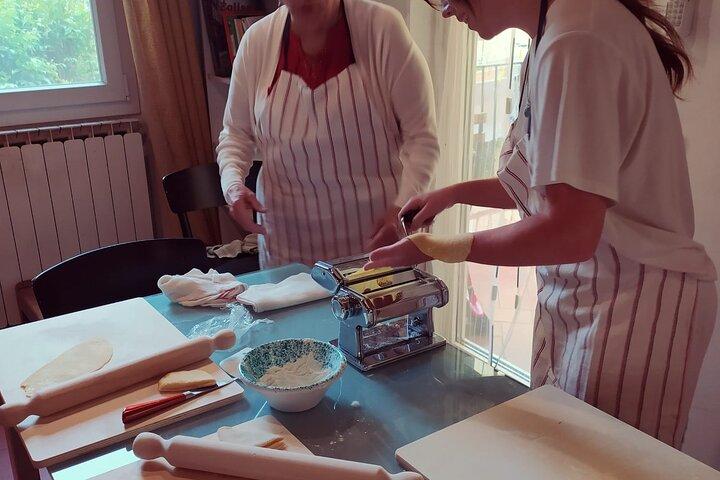家族と一緒にプライベートで本格的な料理教室を体験