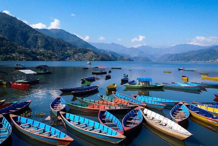 Pokhara: Budget uguidet tur med delebus