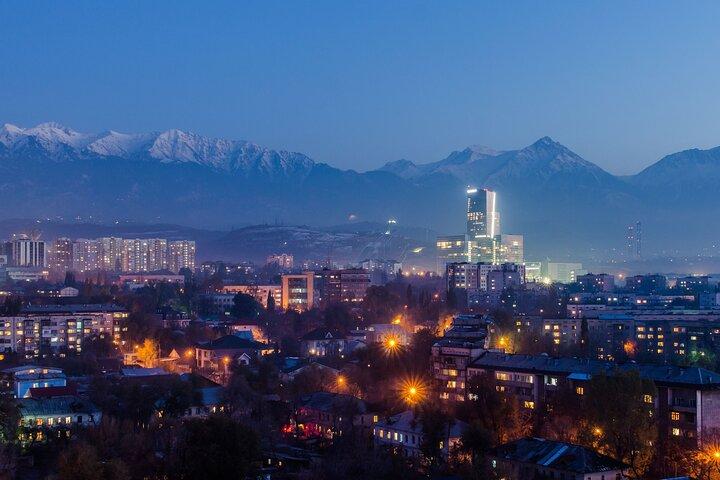 Visite guidée privée à pied d'Almaty avec un guide (visite privée)