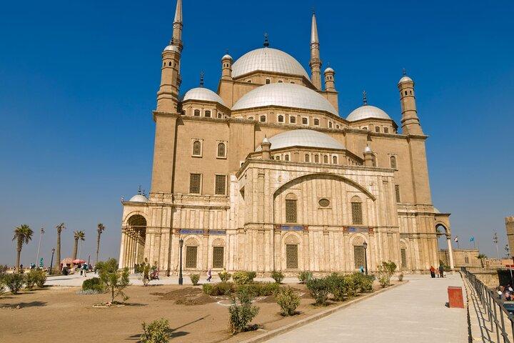 Tour privato a piedi con una guida locale al Cairo