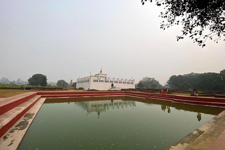 Lumbini (Geburtsort von Lord Buddha) Buddhistische Tour von Kathmandu Nepal