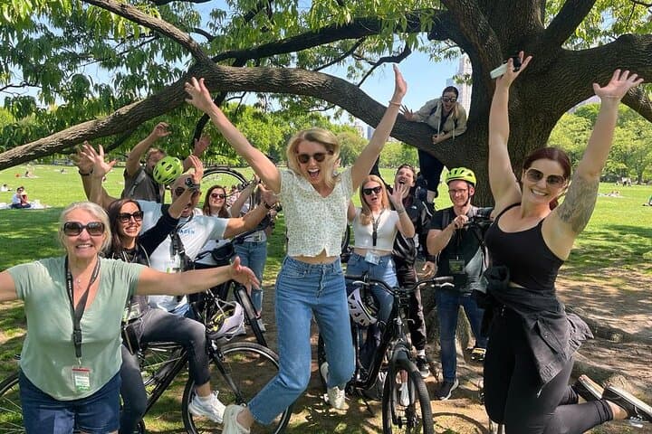 Central Park Bike Tour in Spanish or English