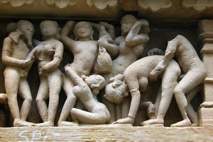 Tour del triangolo d'oro con trasporto privato con Orchha e Khajuraho