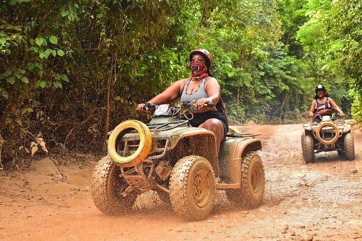 Equitazione più ATV, Cenote, Ziplines, e pranzo