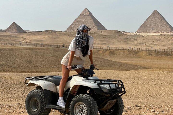 Quad ATV-rit rond Gizeh-piramides Sahara