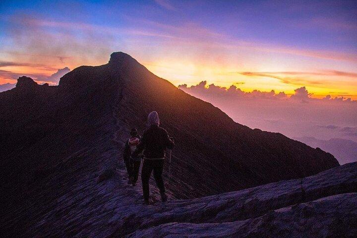 Mount Batur Sunrise Trekking, Hot Springs & Almoço no Restaurante
