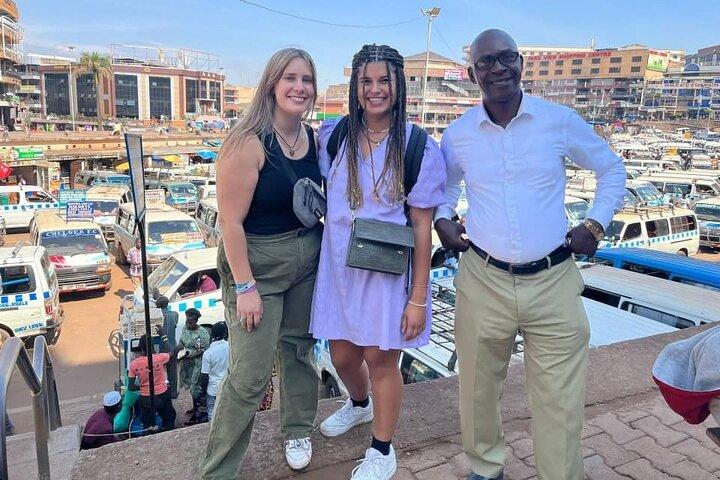 Experiência completa de passeio em Kampala