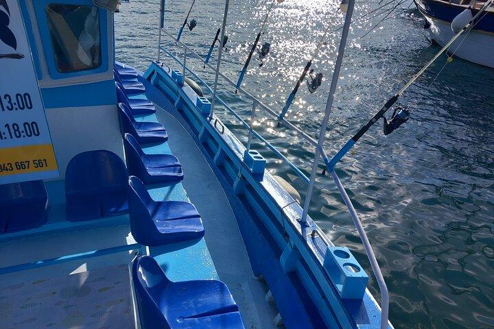 ギリシャの家族との3時間のコス島釣り旅行