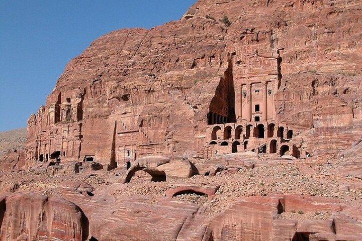 Private oder Gruppen Petra und Wadi Rum Tour ab Amman oder Totes Meer