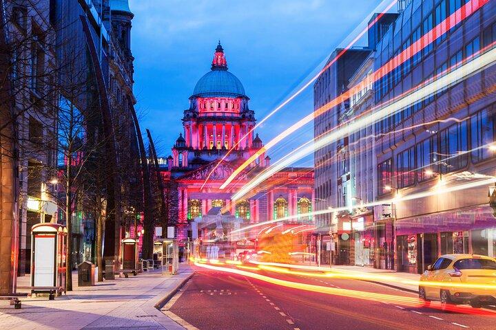 Excursão a pé guiada privada em Belfast