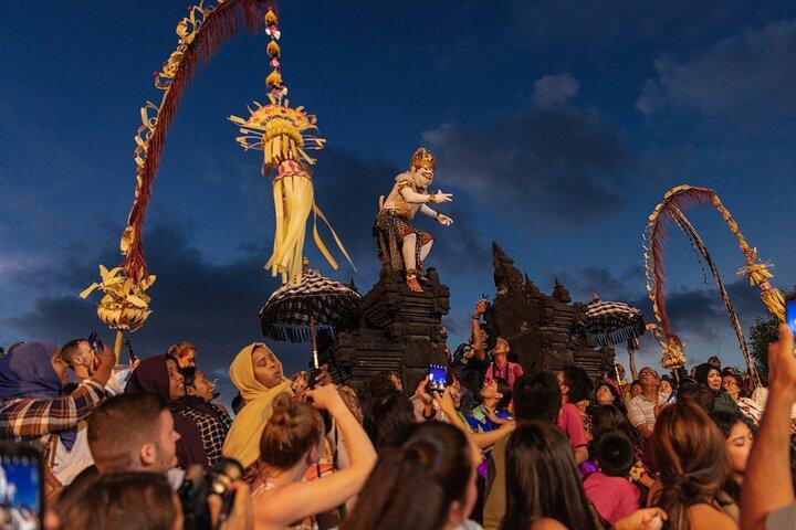 Uluwatu Sunset Experience: Kecak Dance e Jantar em Jimbaran