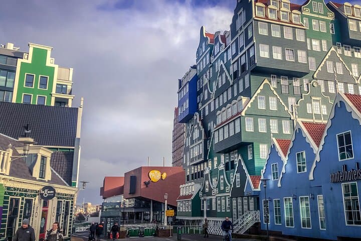 Private Tours to Zaanse Schans, windmill house, Volendam, Marken