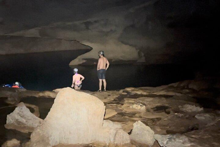 Tour guiado en privado por las cuevas y el zoológico de Belice desde Placencia