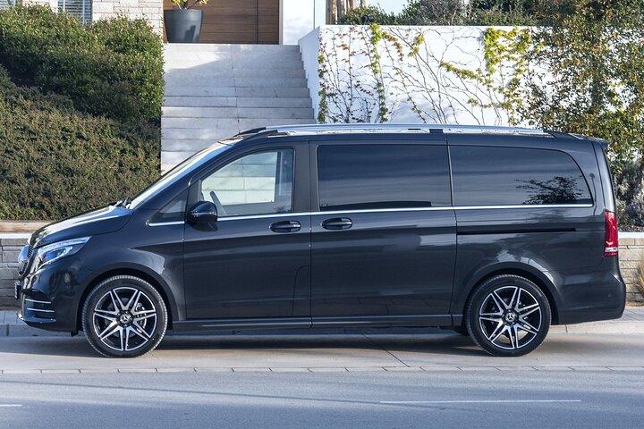 Airport Transfer: Lisbon Airport LIS to Lisbon in Luxury Van
