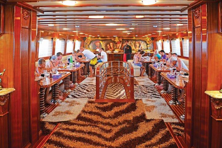 Sharm: barco à vela pirata Ras Mohammed e ilha branca e almoço