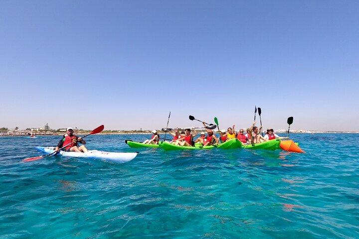 Excursion en kayak et en canoë à Roca Vecchia et La Grotta della Poesia