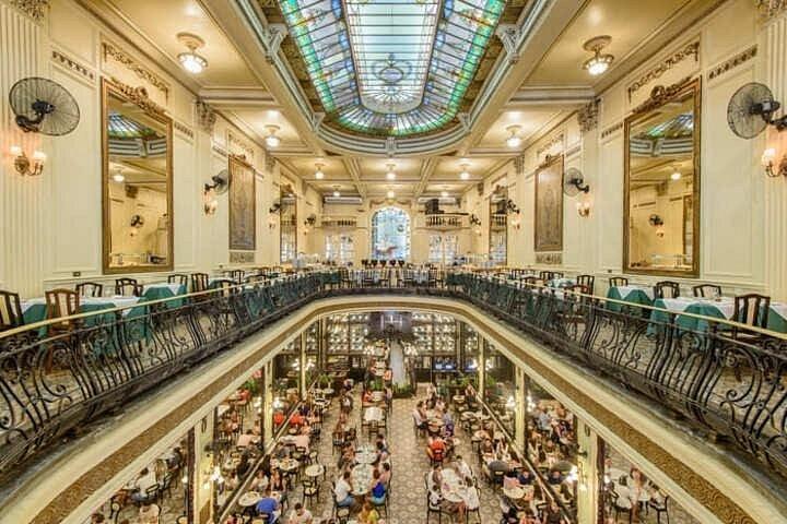 リオのダウンタウン ウォーキング ツアー: 豊かな歴史とランドマークを紹介
